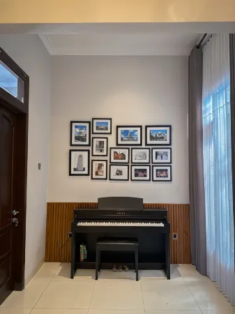 Hening Pool Residence Отели рядом с достопримечательностью «Monumen Panglima Besar Jenderal Soedirman»