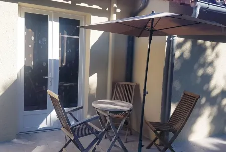 Ruffec charente House peaceful and pleasant setting with park and near ts shops