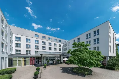 NH Muenchen Ost Conference Hotels near See in den Mooswiesen
