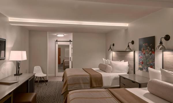 Fredericksburg Inn and Suites