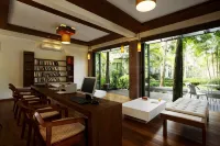Khaolak Bayfront Resort