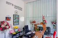 Rit's Garden @ CitraGrand Semarang Mitra RedDoorz Hotel a Tembalang