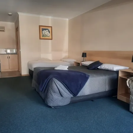 Arthur Phillip Motor Inn