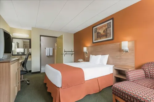 Days Inn by Wyndham Columbus Fairgrounds - Wifi