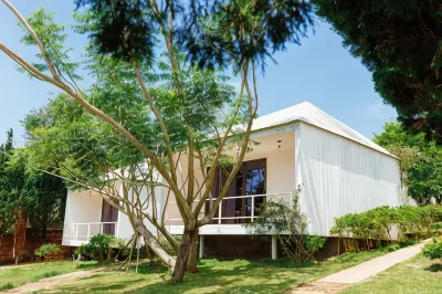 La Maison Dalat Các khách sạn gần The Florest Hoa Trong Rừng
