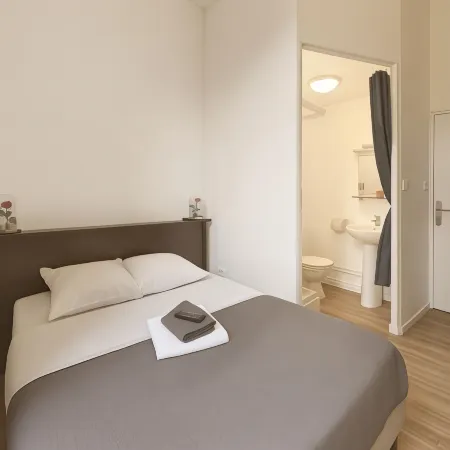 Hôtel le Paris Brest Отели в г. Вими