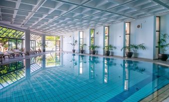 Constantinou Bros Athena Beach Hotel