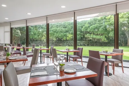 Eurostars Ciudad de La Coruña Отели в г. Comarca de A Coruna