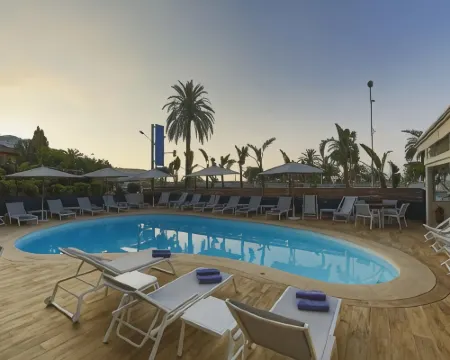 Hotel Napoléon Hotels in Menton