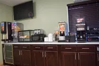Super 8 by Wyndham Raleigh Downtown - sarapan