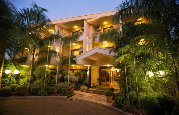 拉斯本塔納斯套房酒店