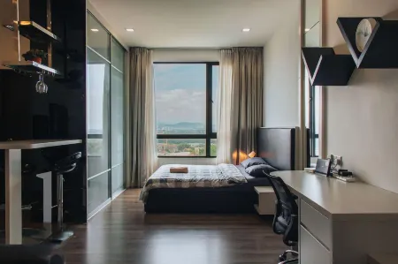 Rooftop Pool Jalan Landmark Apartments