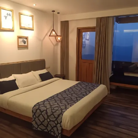 Zephyr House Casa Stay