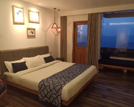 Zephyr House Casa Stay Hotels in Kufri