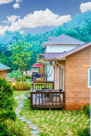 Sangju Dalbit Ganggaeseo Pension