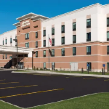 แฮมป์ตัน อินน์แอนด์สวีทส์ ชิคาโก ชอมเบิร์ก