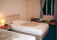 Kanko Business Hotel Heian Hotel in zona Odomari Beach