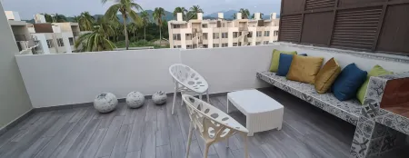 Penthouse with Roof Garden, an experience like no other. Отели рядом с достопримечательностью «Плайя Мирамар»