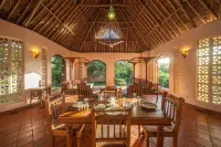 Tiwani Sunset, a Little Piece of Eden Hotels in Tiwi