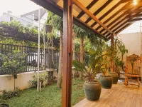 Rumah Tamu Guest House Các khách sạn ở Cihaur Geulis