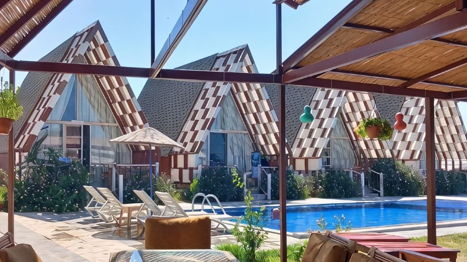 Bu Bungalow Hotel