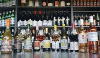 Cairns Harbourside Hotel - bar