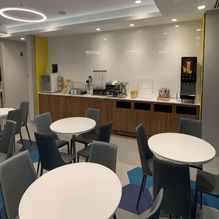 Microtel Inn & Suites by Wyndham Rehoboth Beach Отели в г. Рехобот-Бич