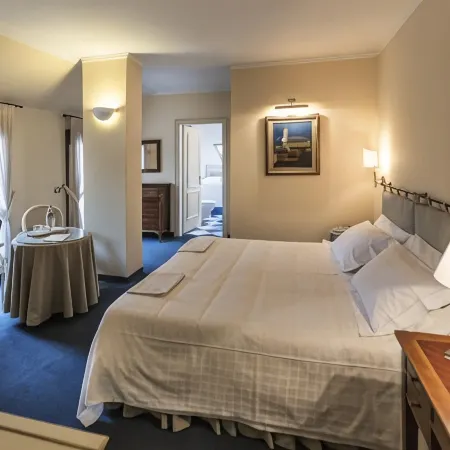 Regina Adelaide Hotel & Spa Hotels in Garda Town