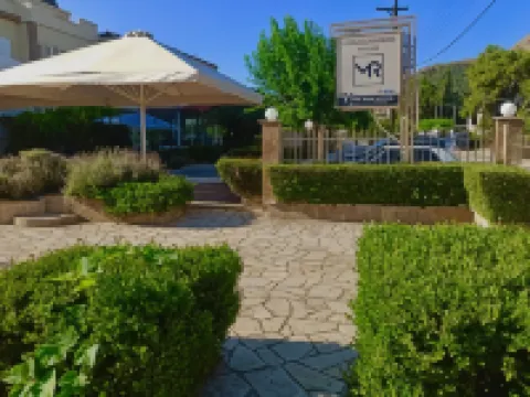 Vasilios Marinos Rooms Hotels in Corinth