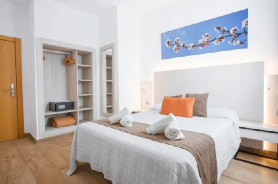 オスタル フロレンシオ のホテル