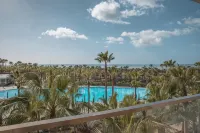 Wine & Books by the Sea, Algarve Resort - Meerblick
