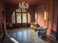 Le Castel Guesthouse