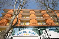 Hotel Susy - Rooftop Pools