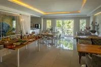 Dedeminn Marina Hotel
