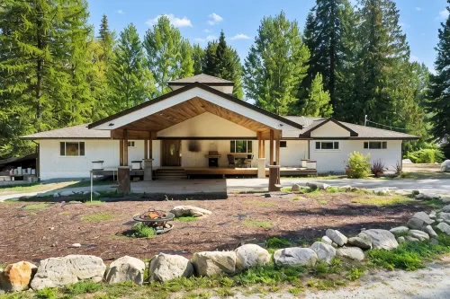 The Brite House – Newly Remodeled 6 Bed / 6 Bath Retreat