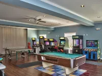 Visit Willow’s Place! All Season Pocono Retreat!  Kayaks, Canoes and Pedal Boat! Hotels in Lake Ariel
