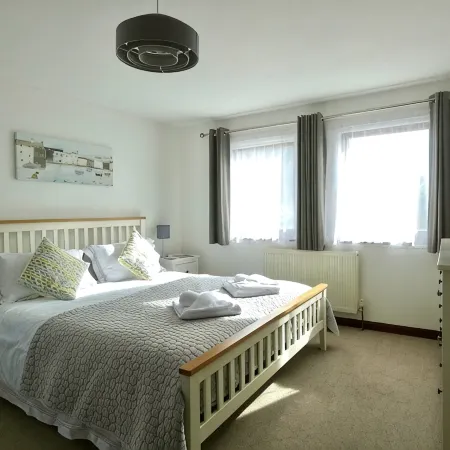 Spacious Modern Family & Dog-Friendly Bungalow Near Widemouth Bay & Bude