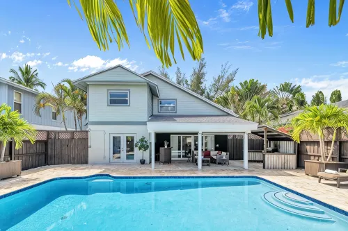 Amazing Tropical Pool House Delray Near Ocean- 4 bedrooms 3 baths- - 4-نجوم