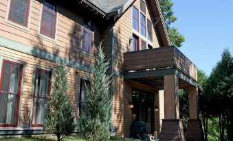 Castle Hill Resort Condo (with on-site Aveda Spa)