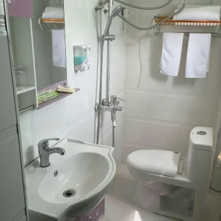 Cenggong Yelaixiang Hotel