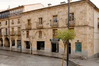 Ikonik Plaza Mercado