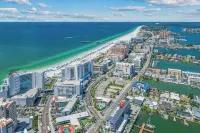 Newly Remodeled Waterfront Retreat~Amazing Views~Steps to the Beach - Jacuzzi
