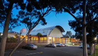 Nightcap at Shoppingtown Hotel - parking
