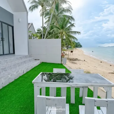 March Samui Resort Отели рядом с достопримечательностью «Причал Натон»