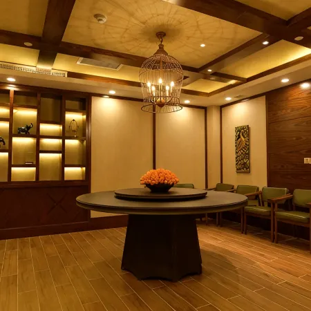 Guanlu Tangquan Hotel