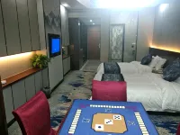 Huidong Honghuo Hotel - parcheggio