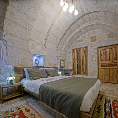 Vigneron Cave Hotel