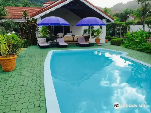 Villa Caballero - parking
