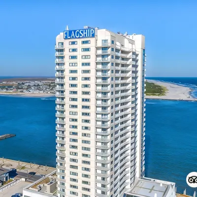 Boardwalk Resorts - Flagship Hotels near State Marina