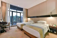 Xiamen Yihe Hotel (Xiamen Zhongshan Road Pedestrian Street Zhenhai Road Subway Station)